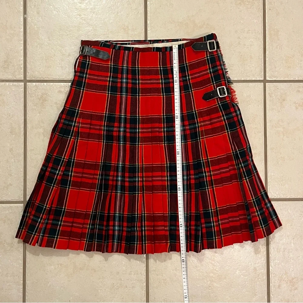Lawrie’s of Glasgow Vintage Red and Black Wool Kilt Skirt Made In Scotland - Picture 5 of 12